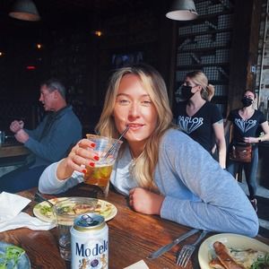 Meet your Posher, Stephanie